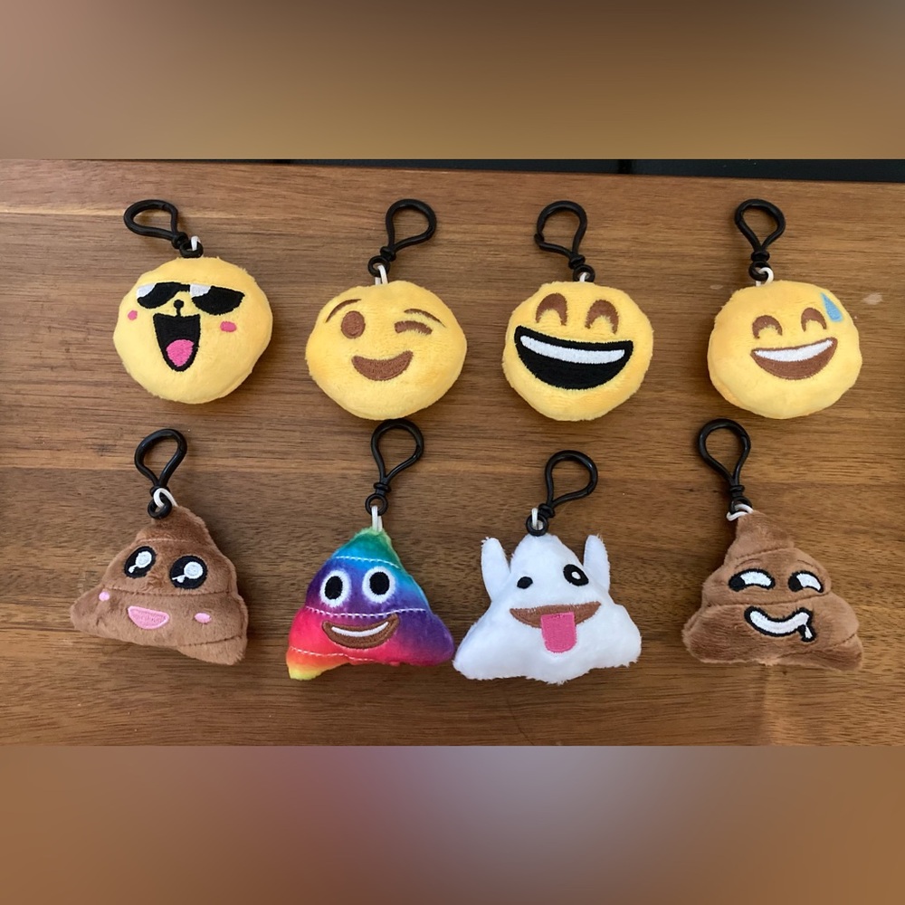 Emoji Smiley Face Puffy Plush Keychain A Bundle of 8 Items Gifts Accessories